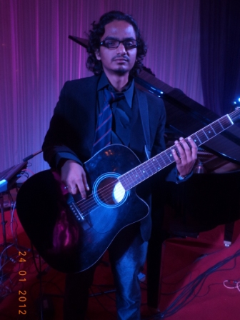 male guitar players zarqa jordan