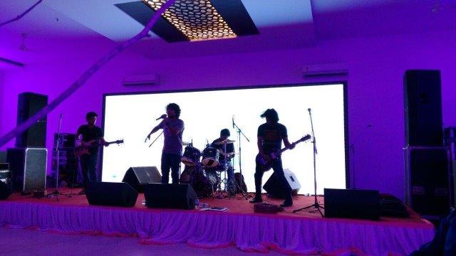 famous live band zarqa jordan